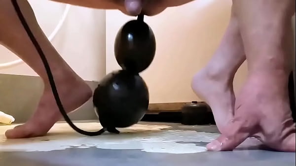 バルーンプラグでアナル拡張2